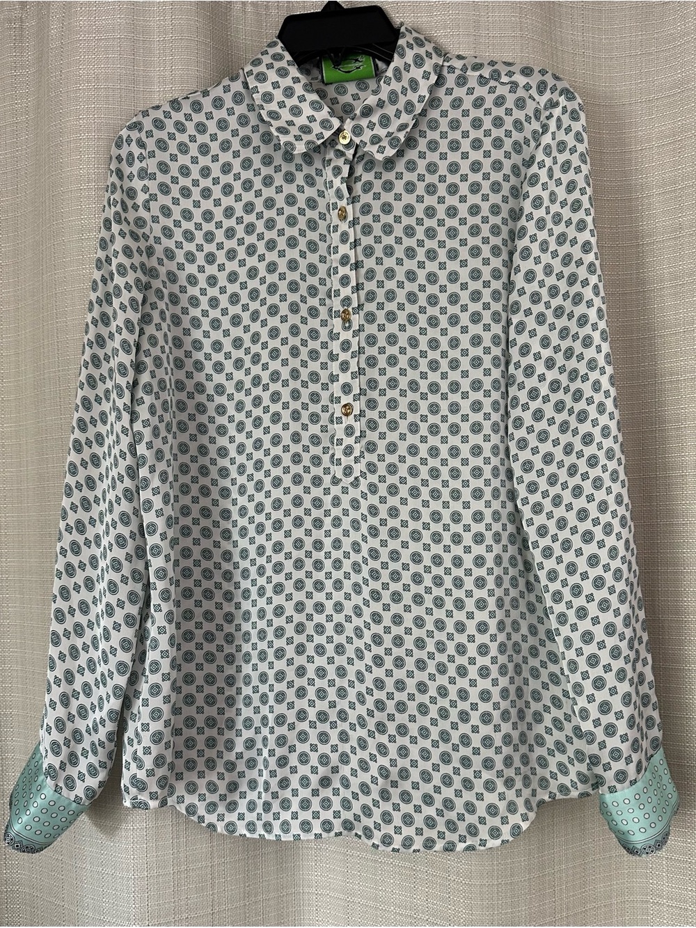 C. Wonder Mint and White Printed Button-Front Long Sleeve Shirt Medium blouse